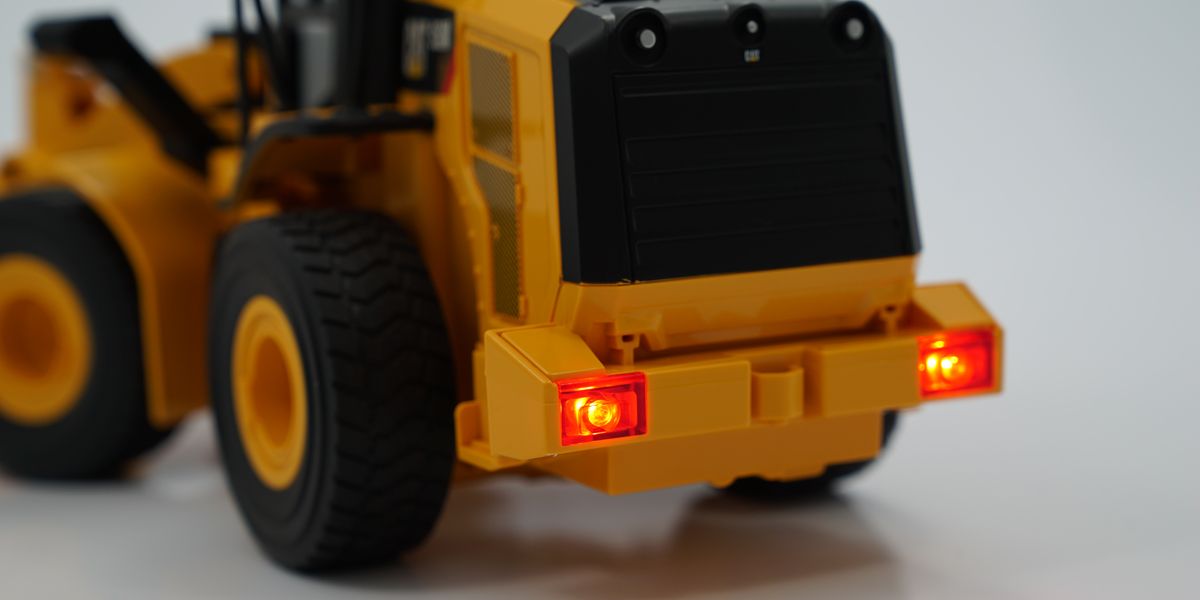 京商 1/24 RC CAT 建機シリーズ 950M Wheel Loader (ホイールローダ) 56624