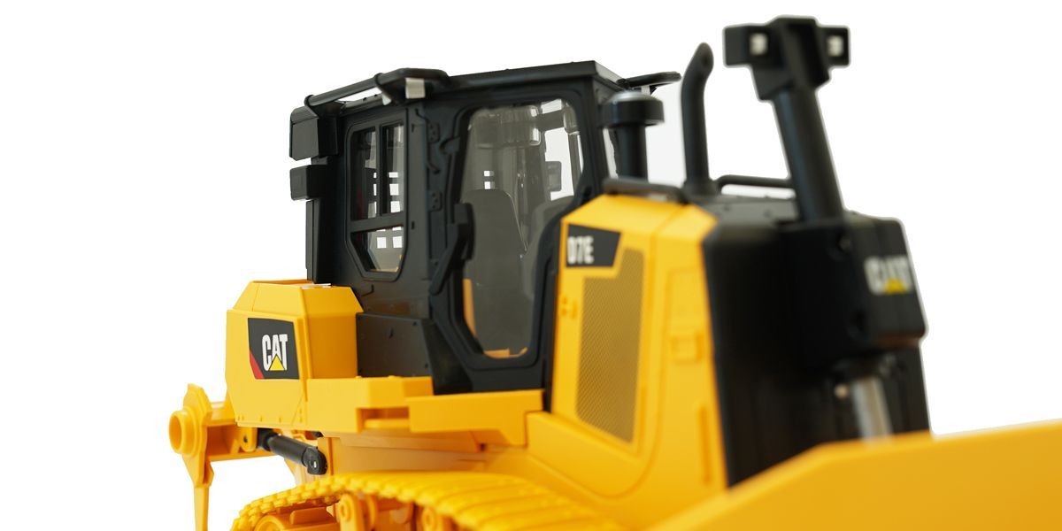 京商 1/24 RC CAT 建機シリーズ D7E Track-Type Tractor (トラックタイプ トラクター:ブルドーザ) 56623